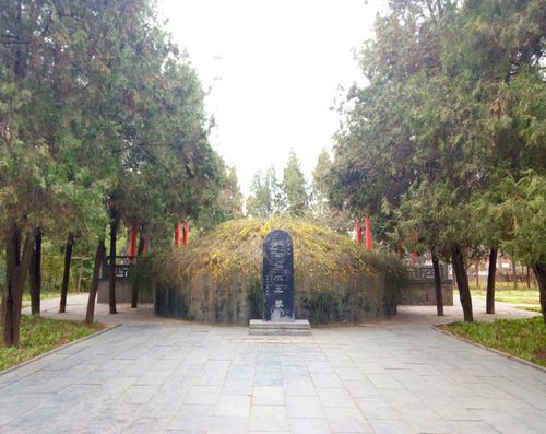 白马寺内为狄仁杰墓,白马寺的狄仁杰墓是真的吗